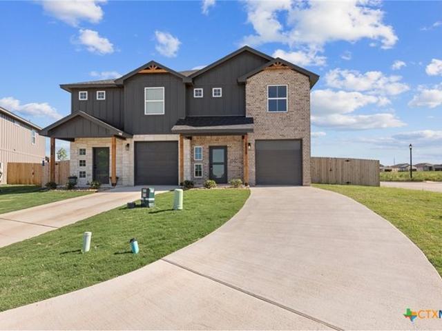 Townhouse for sale in Temple Bar Marina, Texas