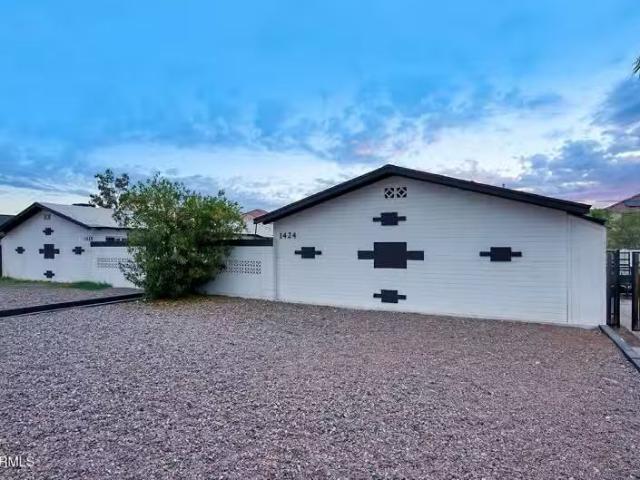 House for sale in Tempe