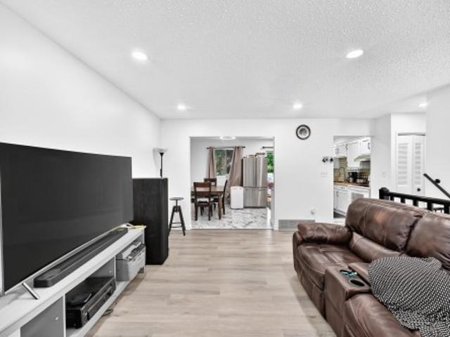 House for sale in Wedgewood, Alberta