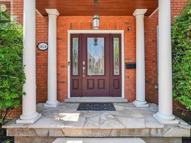 House for sale in Oakville, Ontario