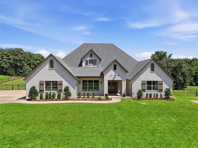 House for sale in Choctaw, Oklahoma