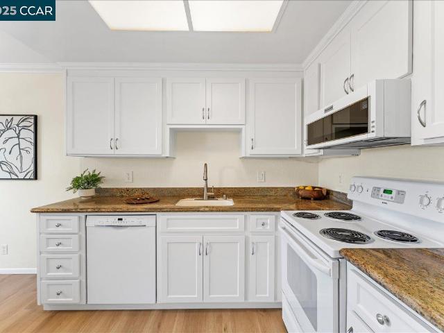 Townhouse for sale in Concord