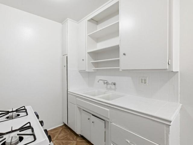Apartment for rent in Long Beach, California