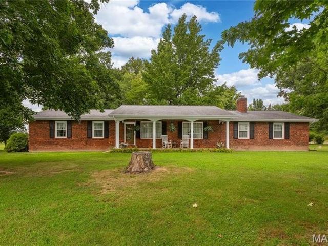 House for sale in Raleigh, Illinois