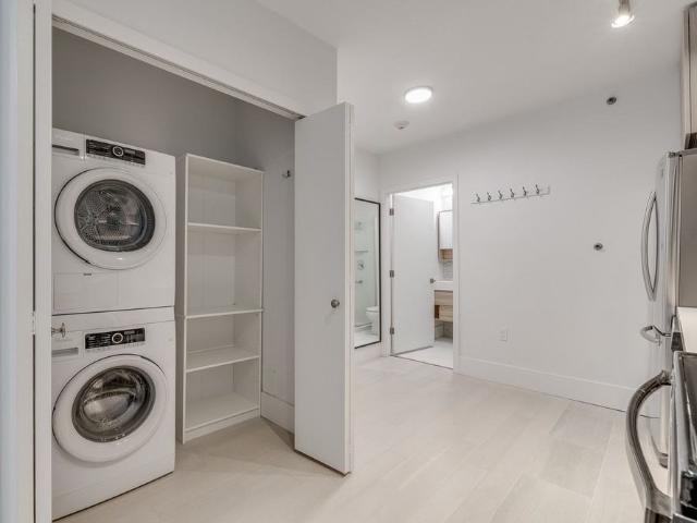 Apartment for rent in Lower Robson, Vancouver