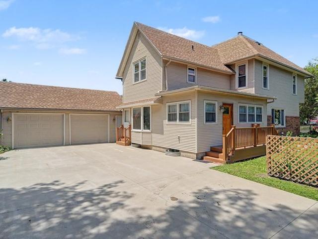 House for sale in Grinnell, Iowa