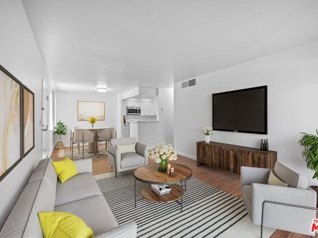 Condo for sale in Canoga Park, California