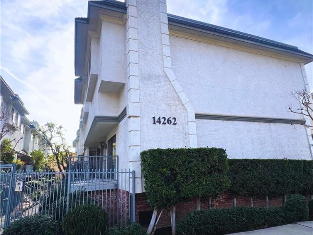 Townhouse for sale in Sylmar Neighborhood Council District, Canoga Park