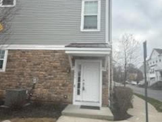 Townhouse for sale in Highland Park, New Jersey