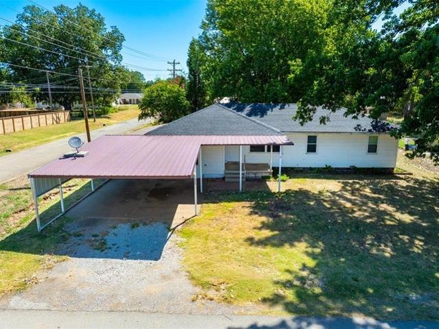 House for sale in Prague, Lincoln County