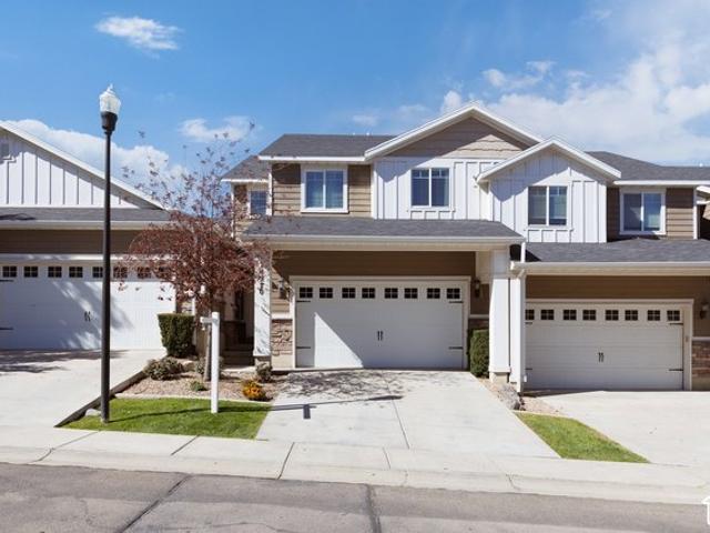 Townhouse for sale in Draper Commercial Parkway, Draper