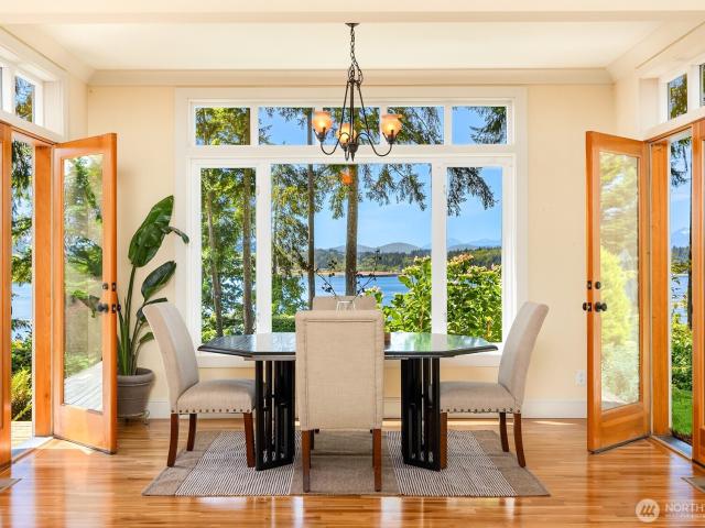 House for sale in Bainbridge Island, Washington