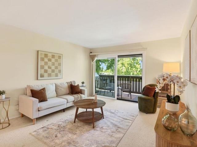 Condo for sale in Walnut Creek, California
