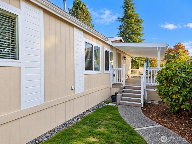 House for sale in Holly, Everett