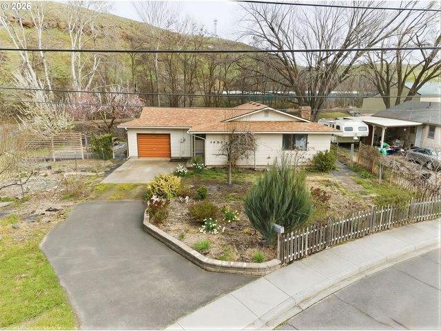 House for sale in Oregonia