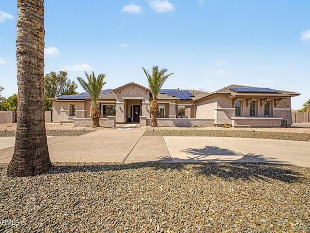 House for sale in Surprise, Arizona