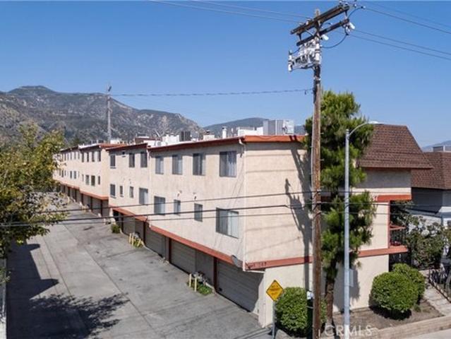 Townhouse for sale in Sylmar Neighborhood Council District, Canoga Park