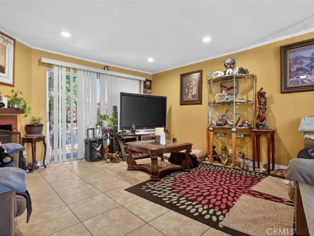 Townhouse for sale in Sylmar Neighborhood Council District, Canoga Park