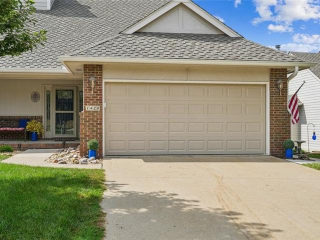 Townhouse for sale in Clive, Iowa