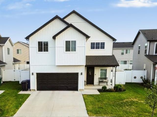 House for sale in Cache, Utah