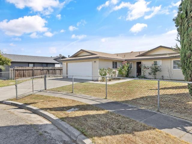 House for sale in Armona, California