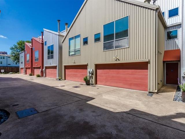 Townhouse for sale in Dallas, Texas