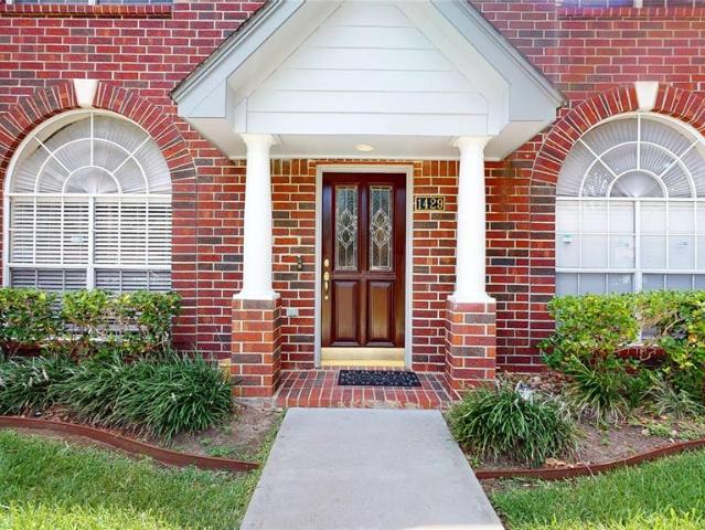 Townhouse for sale in Webster