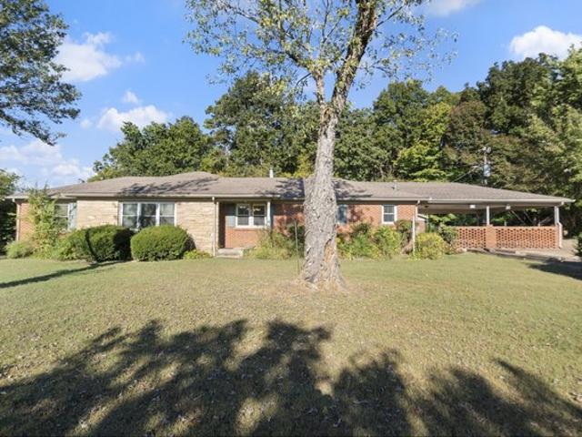 House for sale in Centerville, Middle Tennessee