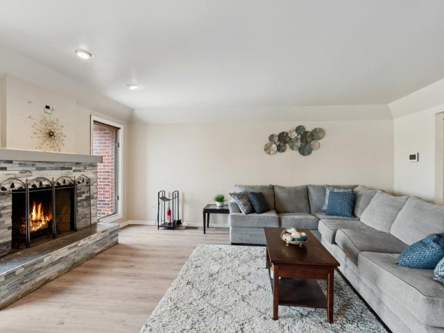 Townhouse for sale in Sunny Crest, Flossmoor