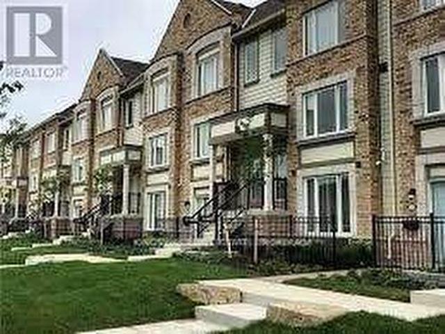 Townhouse for sale in Georgina, Ontario