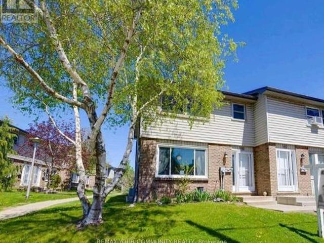 Townhouse for rent in Arva, Ontario