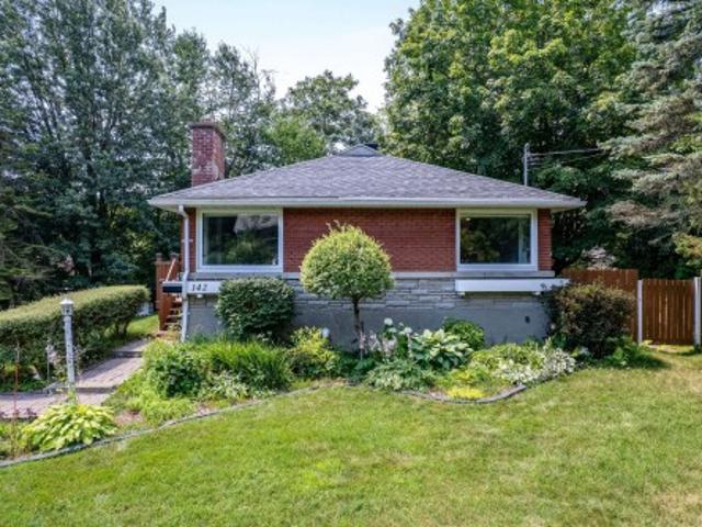 House for sale in Beaconsfield, Quebec