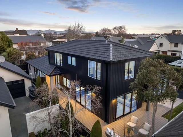 House for sale in Saint Albans, Canterbury
