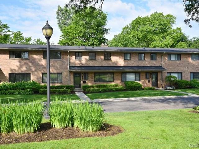 Townhouse for sale in Bloomfield Hills, Michigan