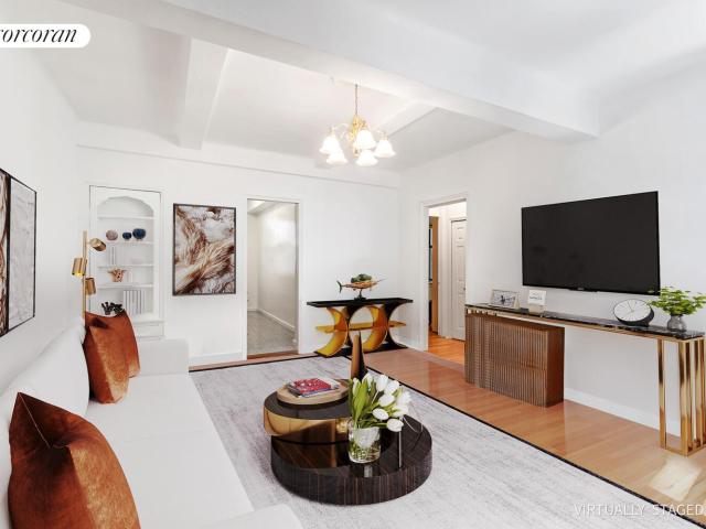 Condo for sale in Manhattan Community Board 6, New York