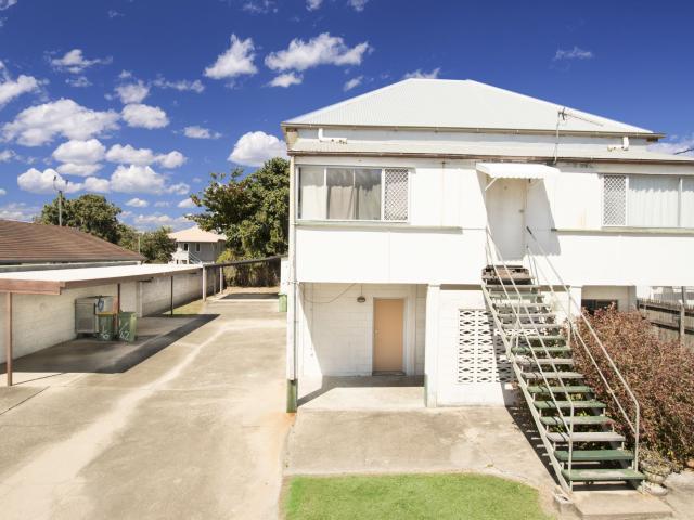 Apartment for rent in Hermit Park, Queensland
