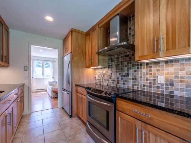Condo for sale in New London
