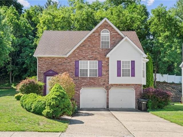 House for sale in Coraopolis, Pennsylvania