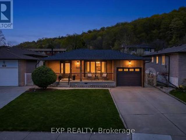 House for sale in Ancaster, Ontario