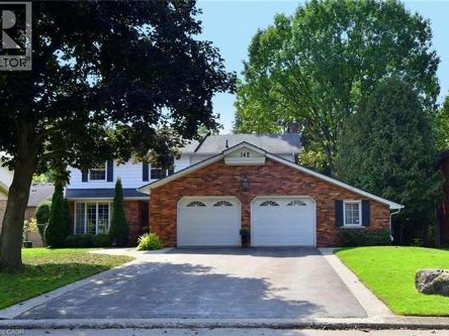 House for sale in Ancaster, Ontario