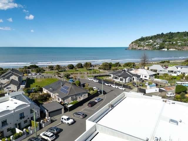 Apartment for sale in Chaslands, Canterbury