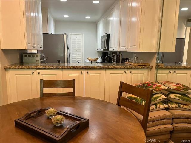 Condo for sale in Oak Creek, Irvine
