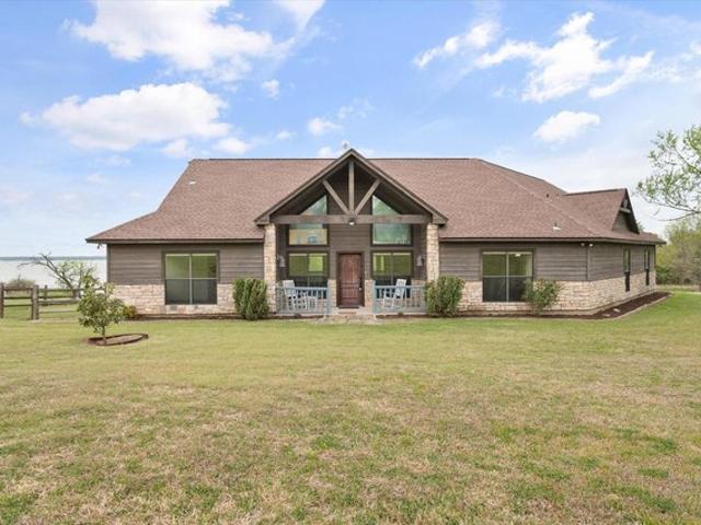House for sale in Navarro, Texas
