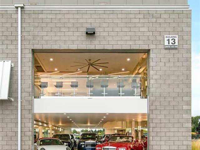 Commercial for sale in Pontiac, Michigan