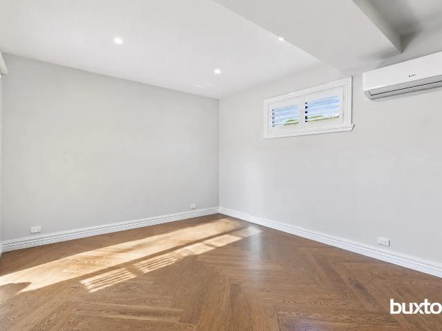 Townhouse for rent in Burwood, Melbourne