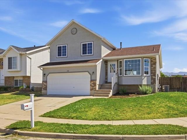 House for sale in Clearfield, Utah