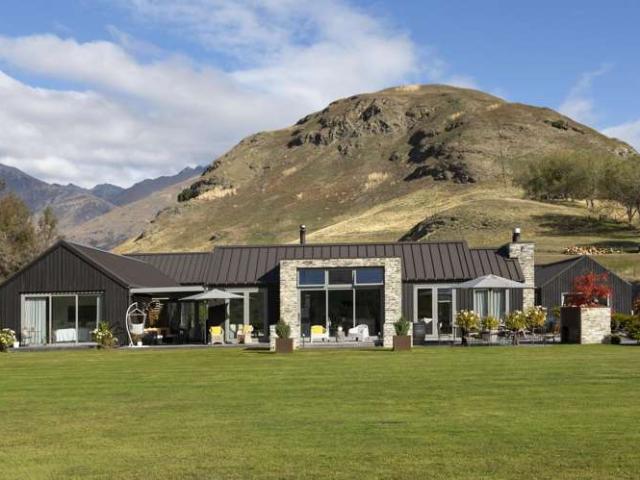 House for sale in Otakou