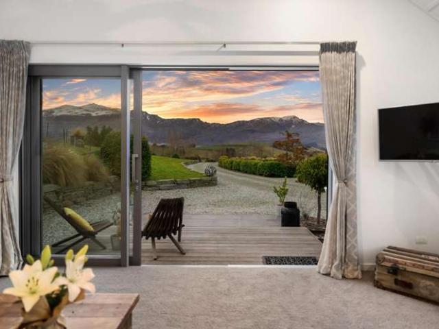 House for sale in Otakou