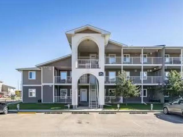 Condo for sale in Medicine Hat, Alberta