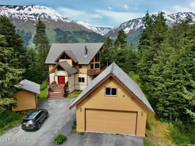 House for rent in Girdwood